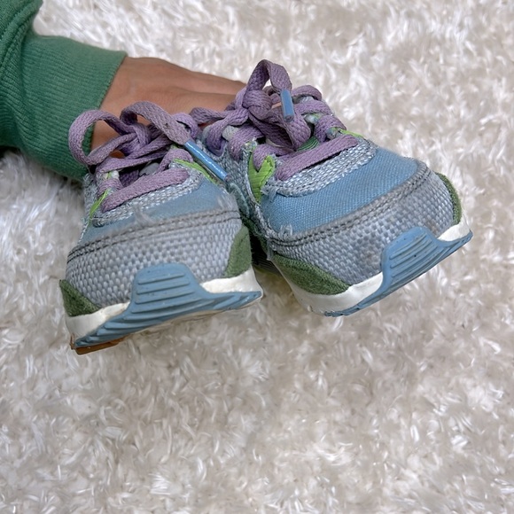 NIKE || Unisex Kids Air Max 90 SE Sun Club Athletic Shoe (6C) - Picture 7 of 8